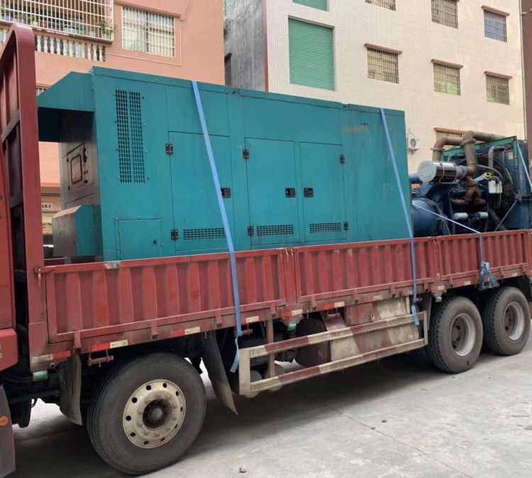 湾里如何在不同负载率下确保 400KW 柴油发电机组的正常运行？