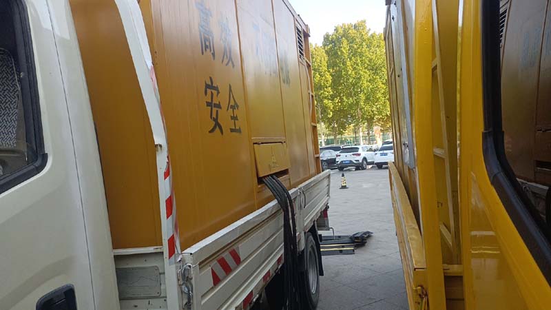 湾里如何判断柴油发电机组和UPS电源的切换时间是否符合要求？