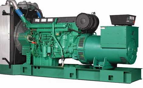 湾里发电机除垢后需要用清水冲洗水冷式机油散热器几次？