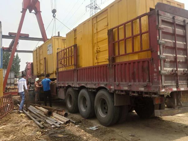 湾里更换水冷式机油散热器密封件的操作步骤是怎样的？